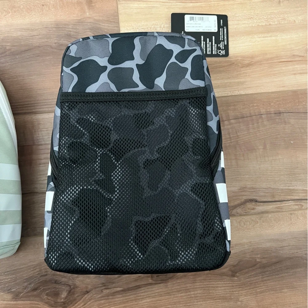 BLOWOUT $8 firm -
NWT Adidas Insulated Lunch Bag- MSRP $25 - Picture 5 of 5